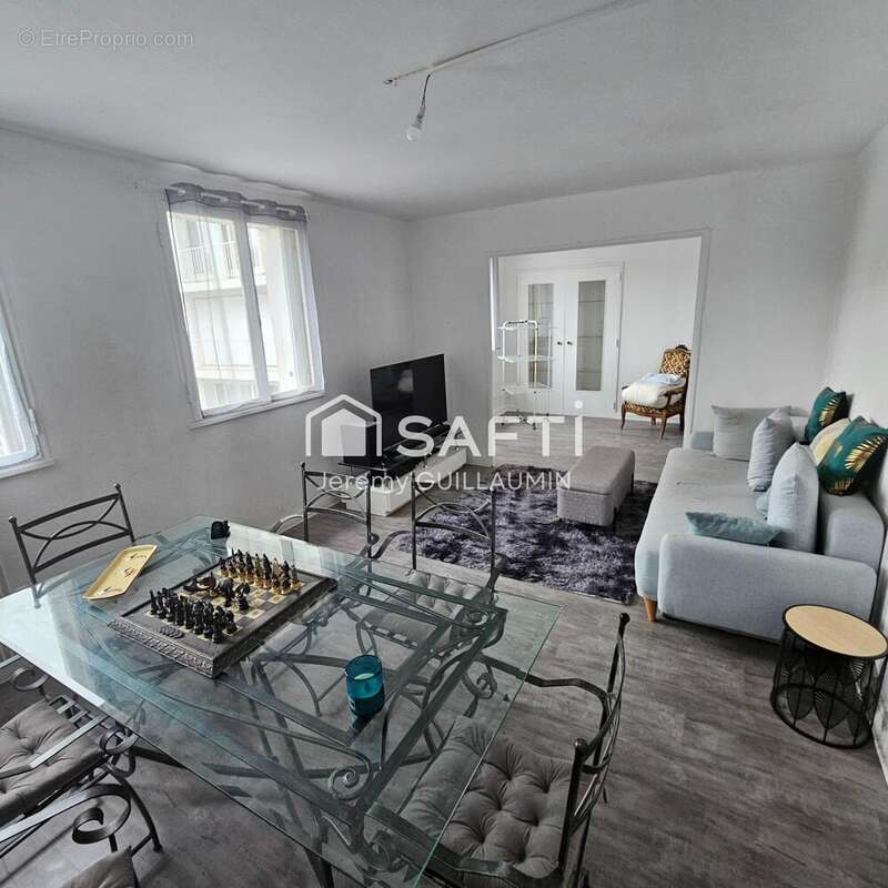 Photo 2 - Appartement à CUSSET