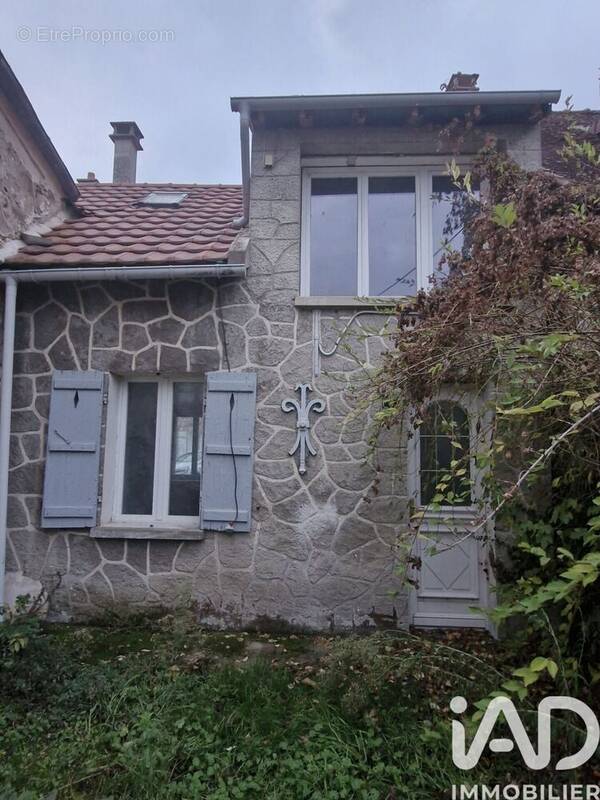 Photo 1 - Maison à NEUILLY-SAINT-FRONT