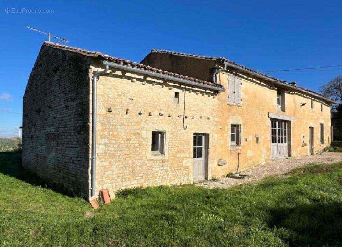 Maison à VILLEFAGNAN