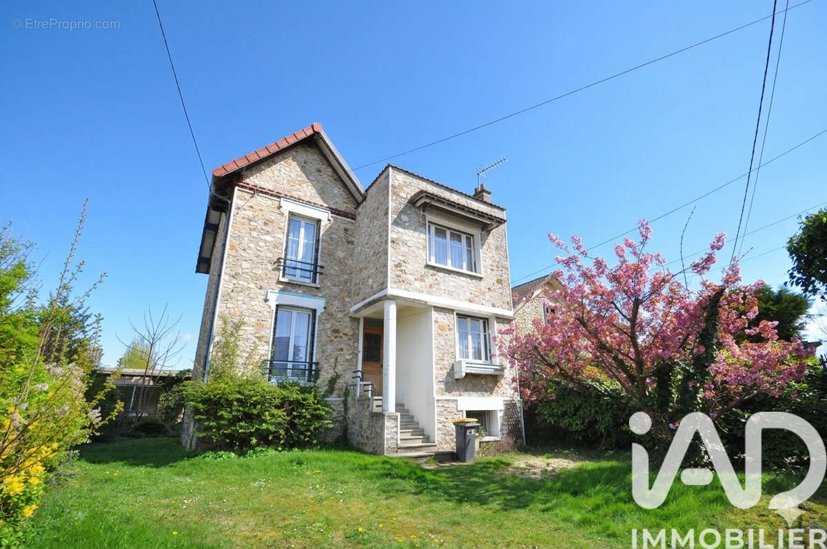 Photo 1 - Maison à LAGNY-SUR-MARNE