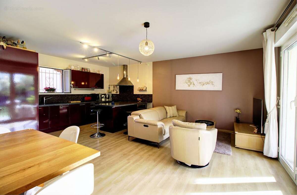 Appartement à MOUGINS