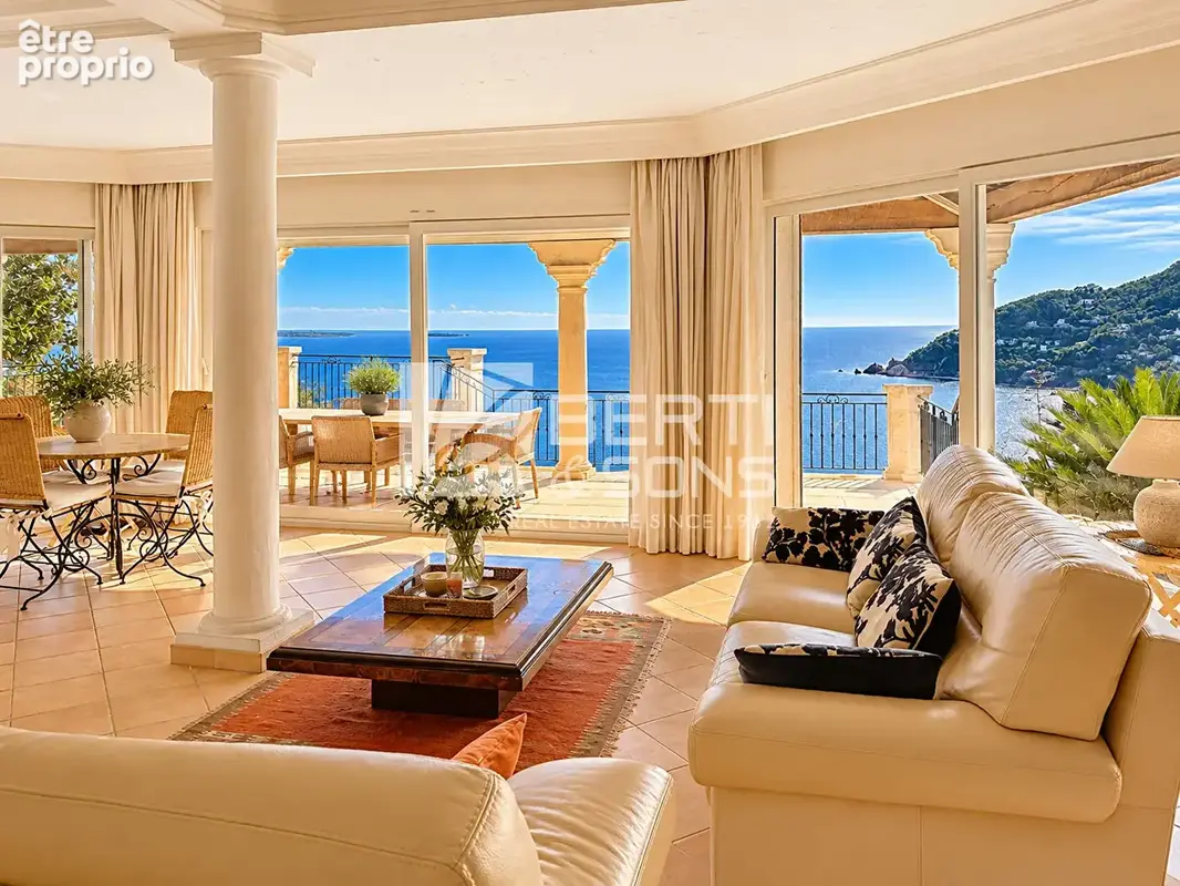 Théoule-sur-mer - domaine recherché - villa de caractère sud avec vue panoramique sur la mer ! - photo 2