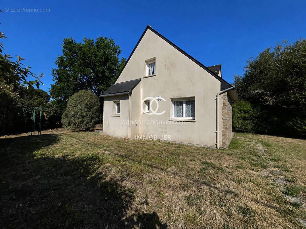 EXCLUSIVITÉ SARZEAU - Maison de 75 m² avec jardinet, proche du Golfe du Morbihan - photo 11