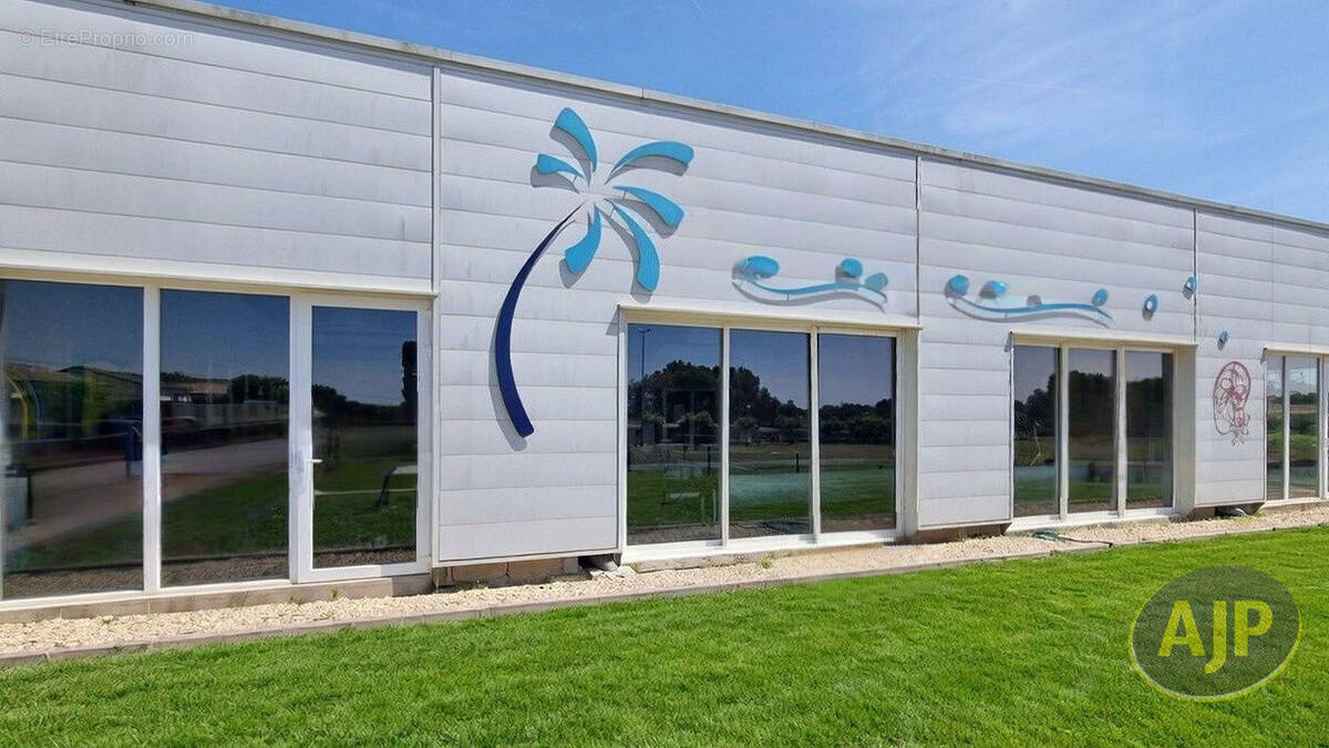 Commerce à LUGON-ET-L'ILE-DU-CARNAY