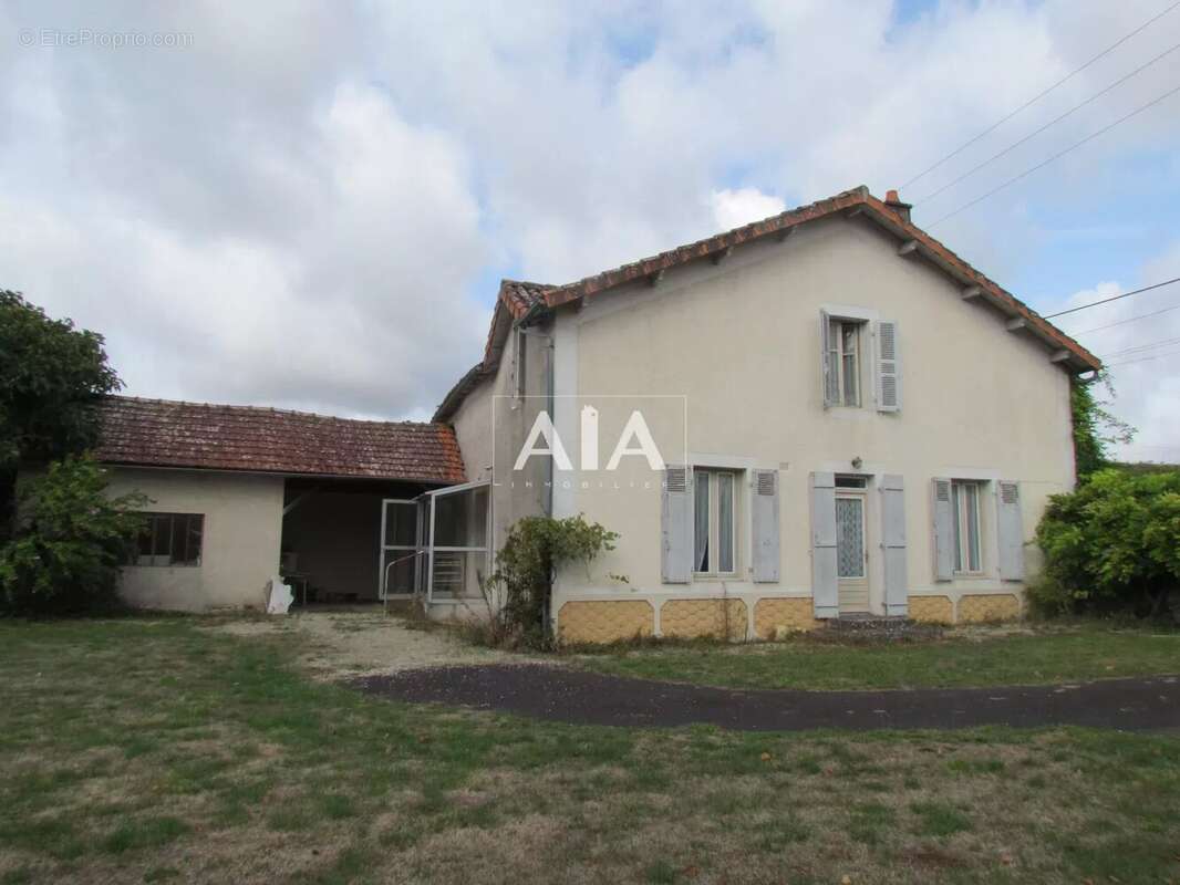 Maison à LIMALONGES