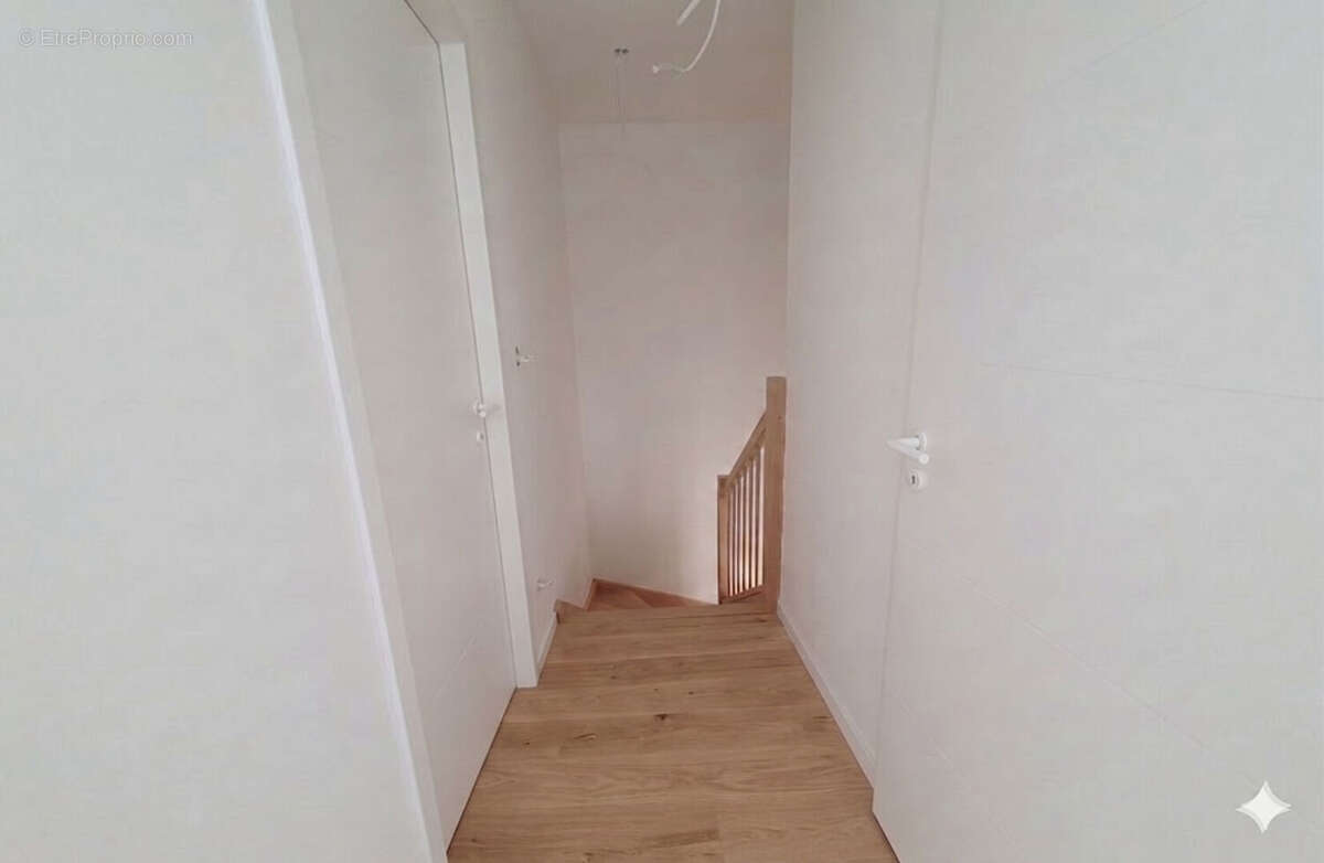 Toulouse centre, Villa T4  neuve de 76.00 m2 . Frais de notaires réduits. - photo 7