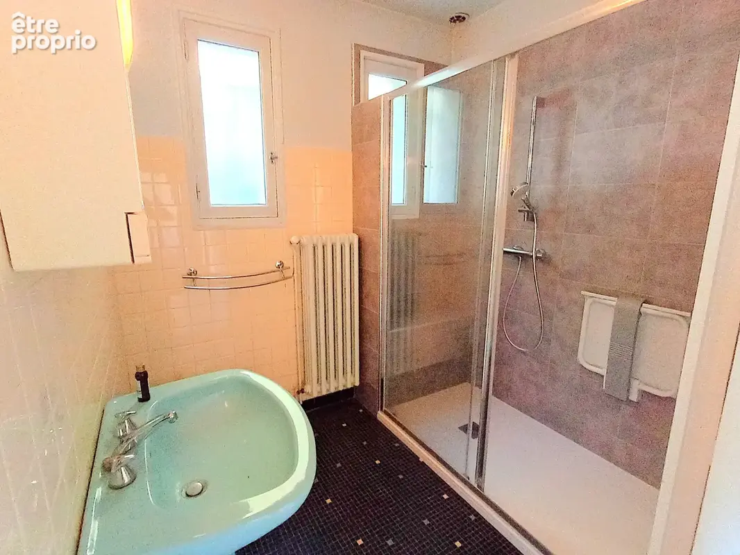 Exclusivite : saint-galmier maison sur sous sol avec grand garage et terrain - photo 9