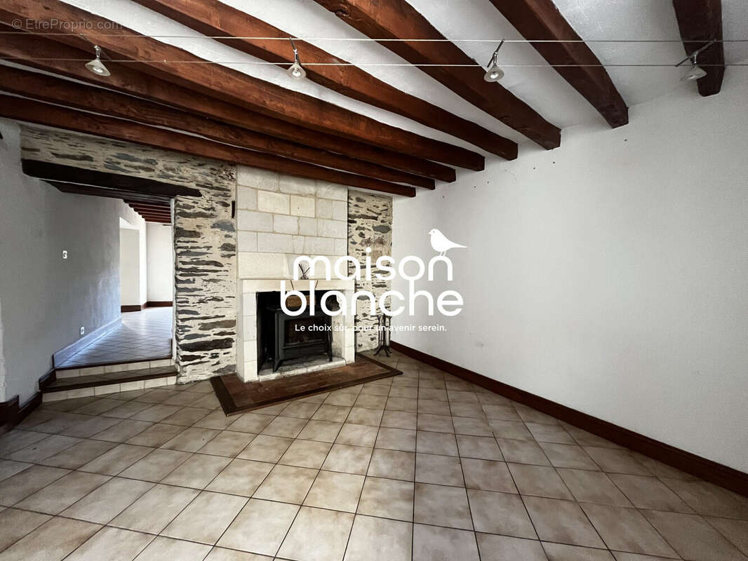 Maison à LES PONTS-DE-CE