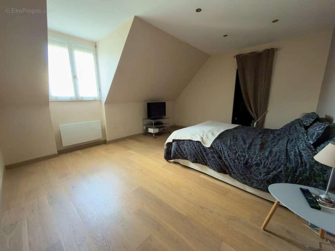 Maison à LES PAVILLONS-SOUS-BOIS