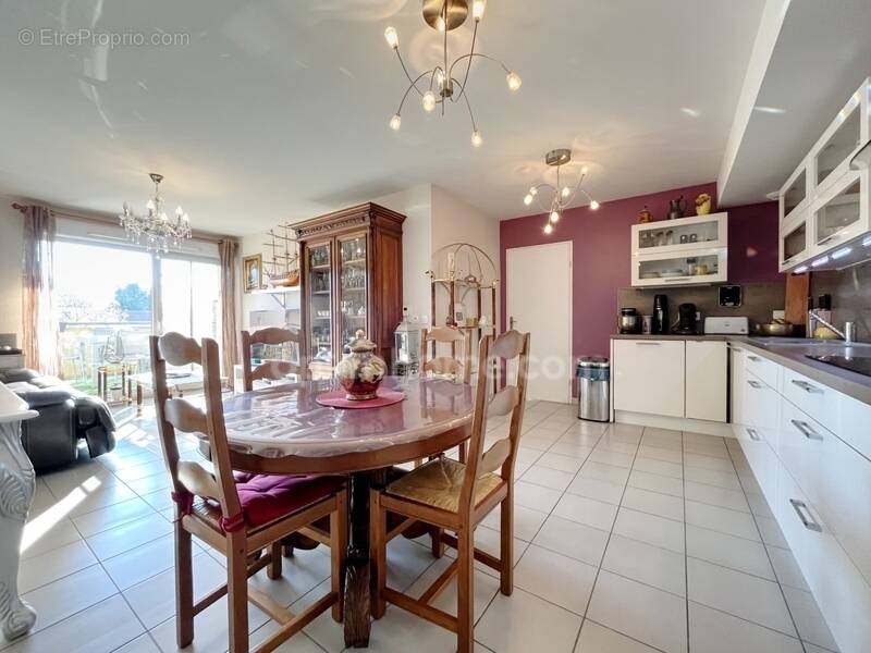 Appartement à VAULX-EN-VELIN