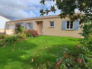 Maison à SAINT-ETIENNE-DU-BOIS