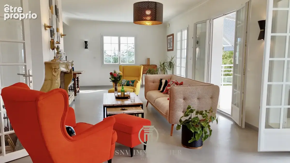 VILLA FAMILIALE avec vue, piscine XXL et pool house - photo 9