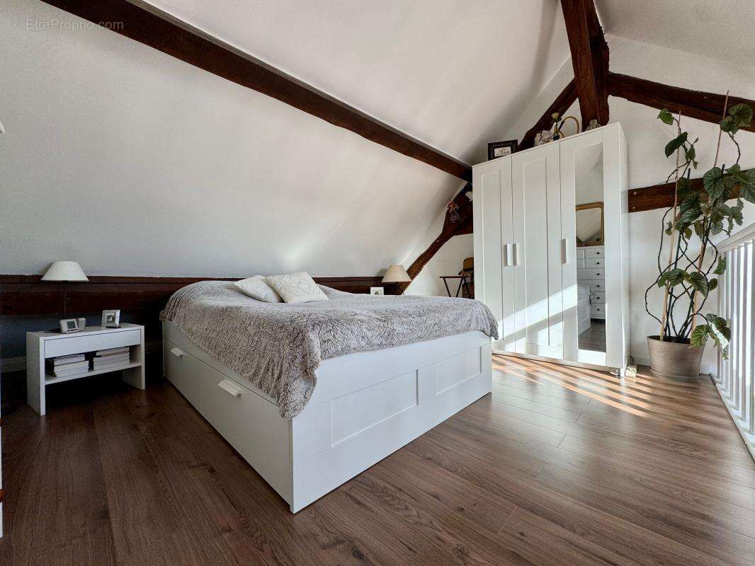 Appartement à CHEPTAINVILLE