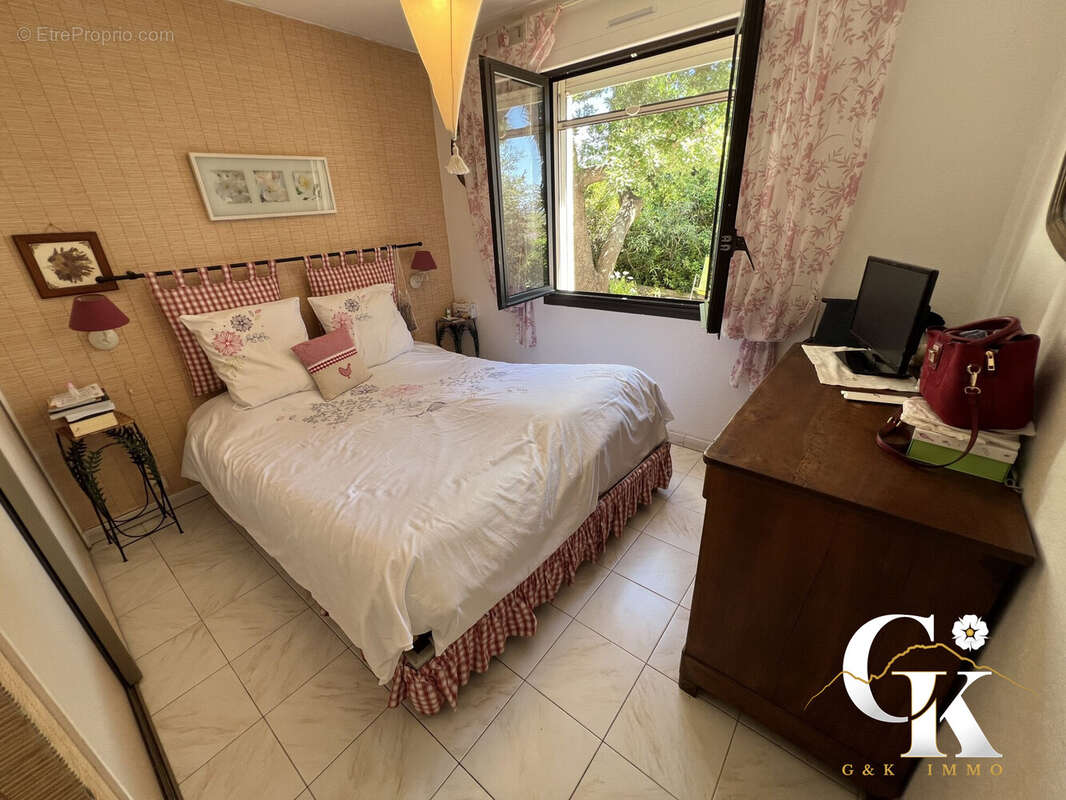 Appartement à SIX-FOURS-LES-PLAGES