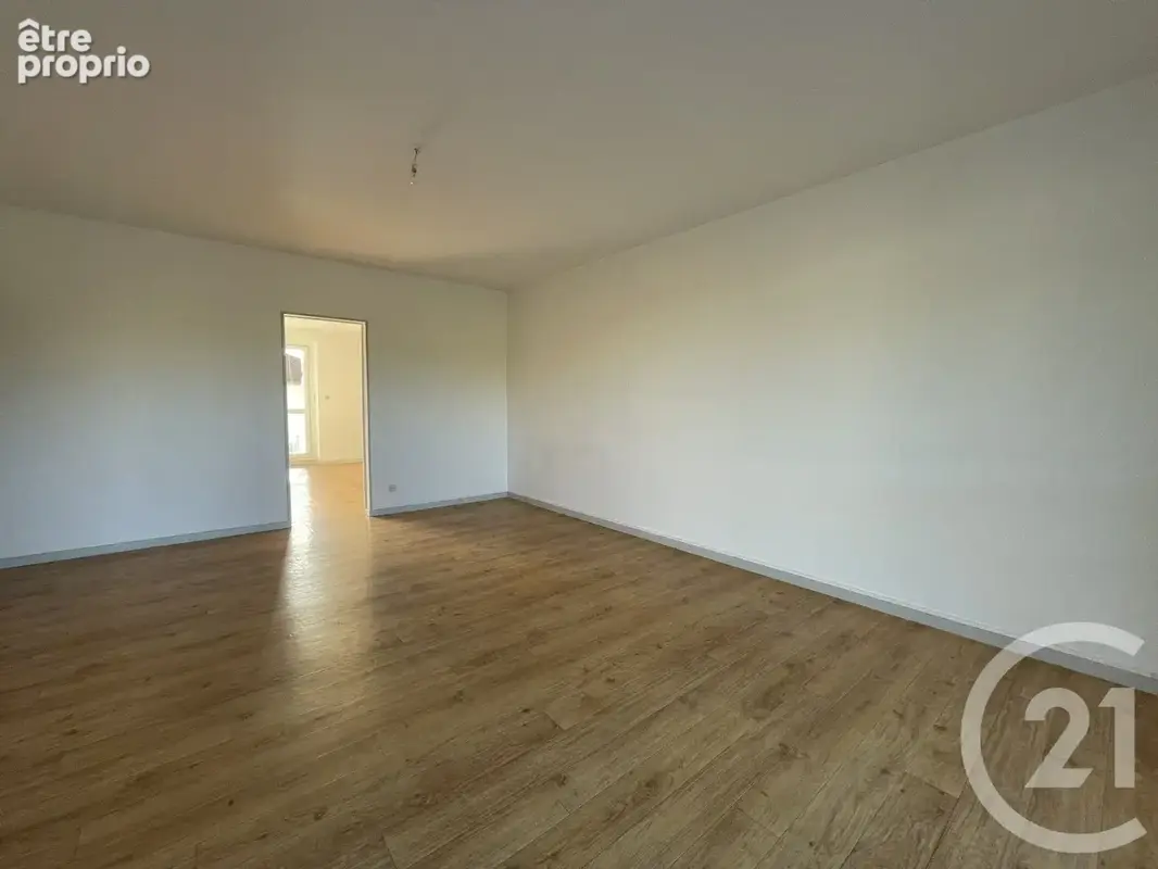 Appartement 3 pièces 70 m² à vendre à Epinal (88000) - photo 2