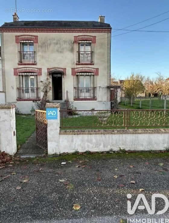 Photo 1 - Maison à SAINT-BENOIT-DU-SAULT