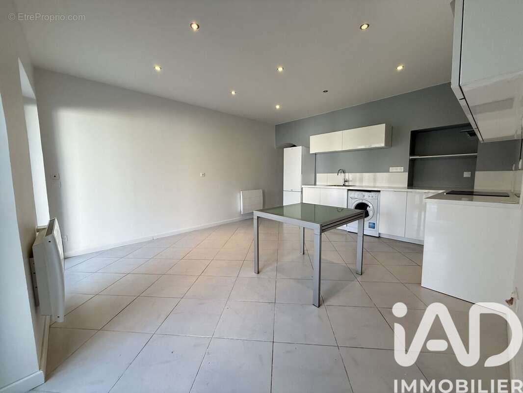 Photo 2 - Appartement à CRECY-LA-CHAPELLE