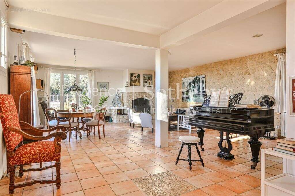 Maison à LE BARROUX