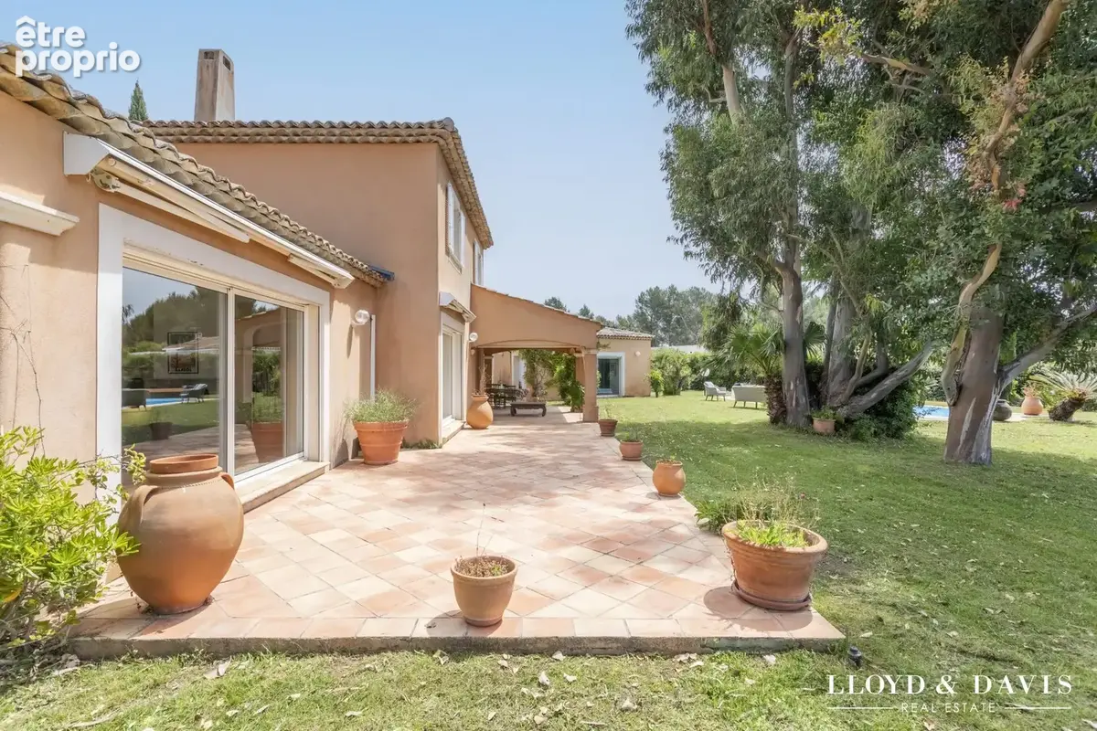 Maison 8 pièces 185 m² à vendre à La Cadiere-D'azur (83740) - photo 9