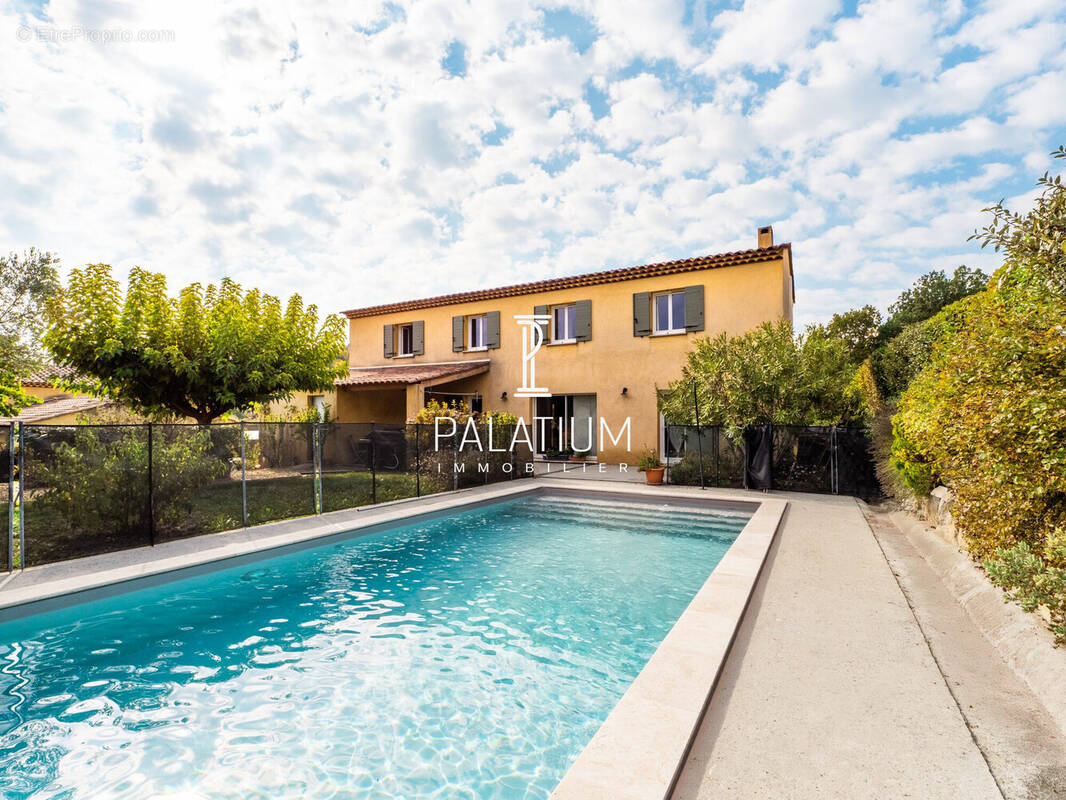 Maison à PIERREVERT