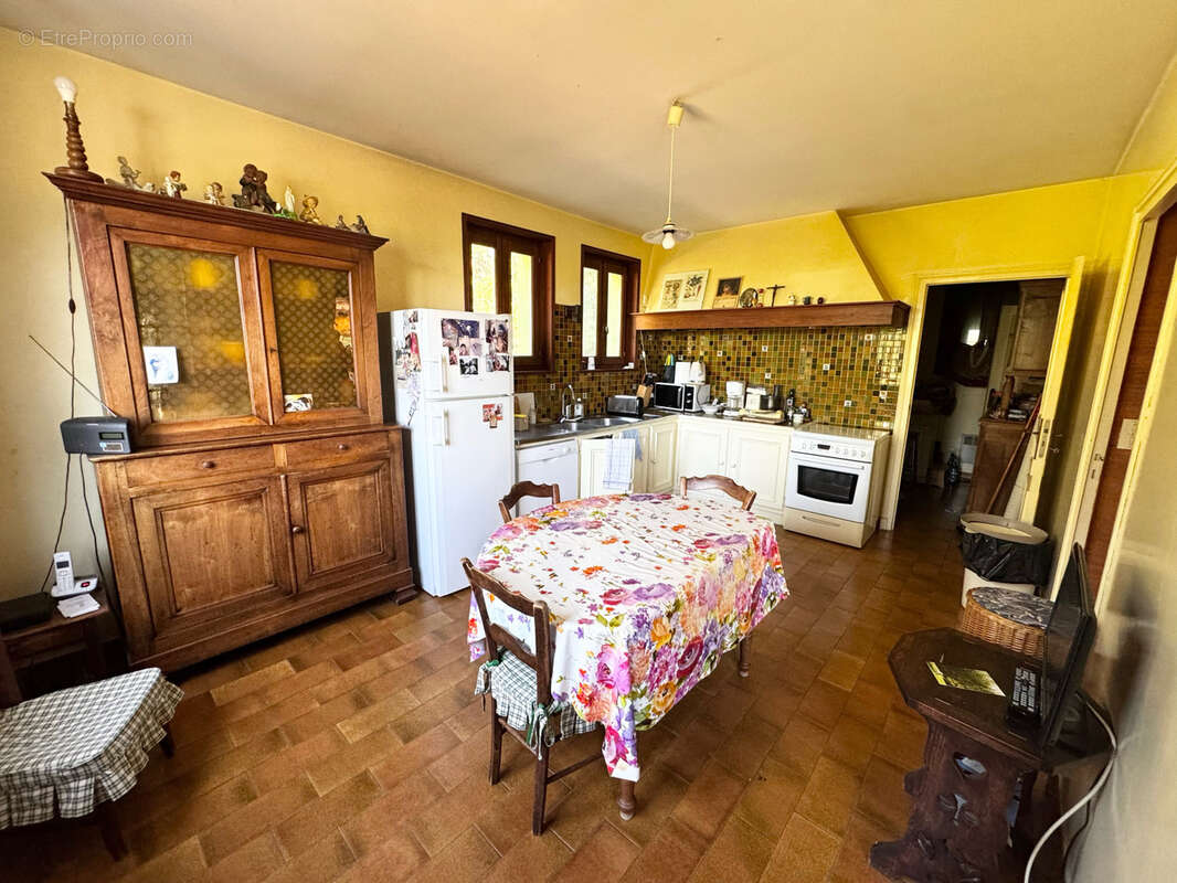 Maison de 222m2 avec terrain de 5712m2 - photo 12