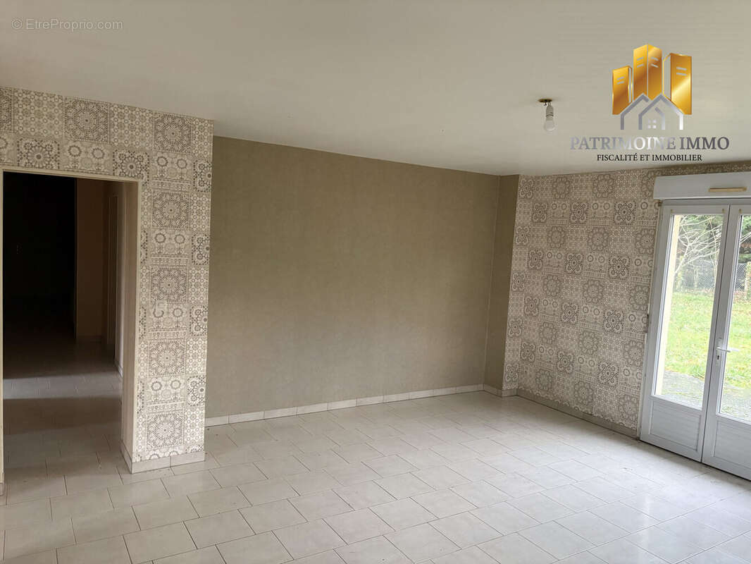 Maison à SAINT-GERVAIS-EN-BELIN