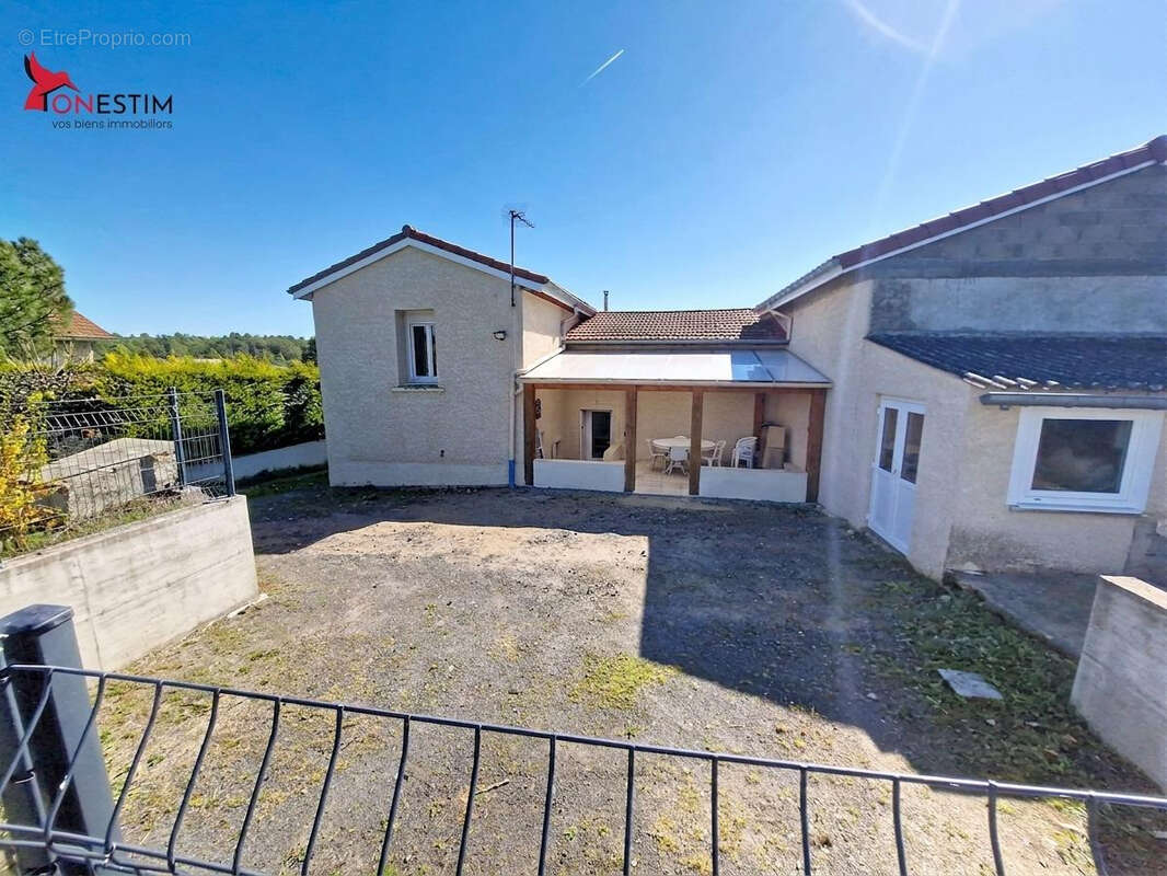 Maison à SAINT-GEORGES-HAUTE-VILLE