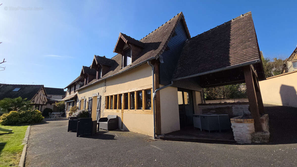 Maison à FRENEUSE