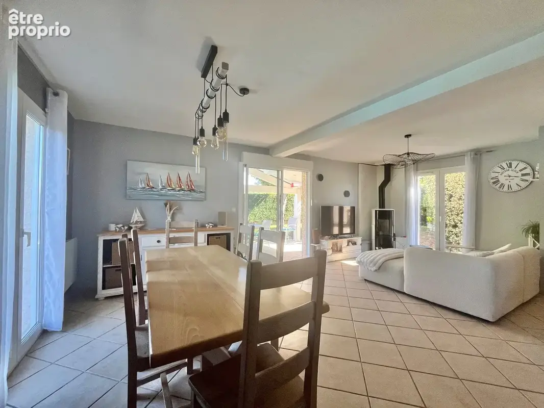 À vendre   saint-lys   maison t6 de 125 m2 avec piscine, garage et jardin arboré - photo 4