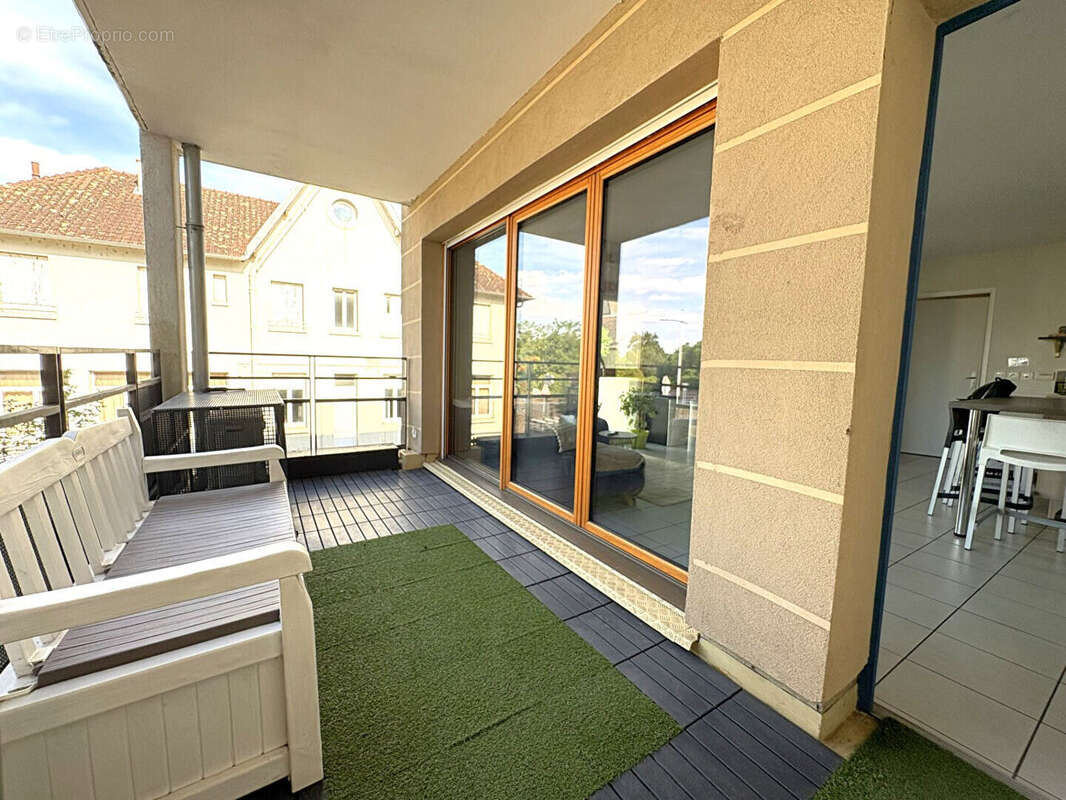 LONGVIC  : T3 récent 64 m2 + terrasse - photo 2