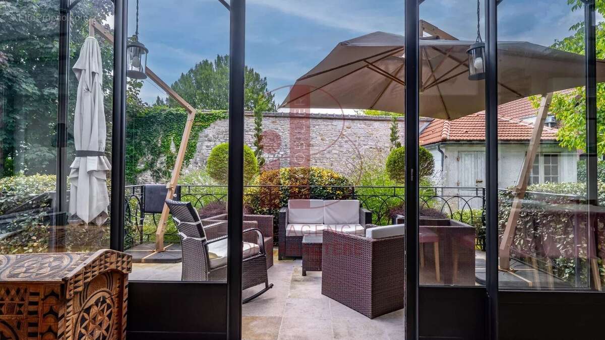 Maison à FONTAINEBLEAU