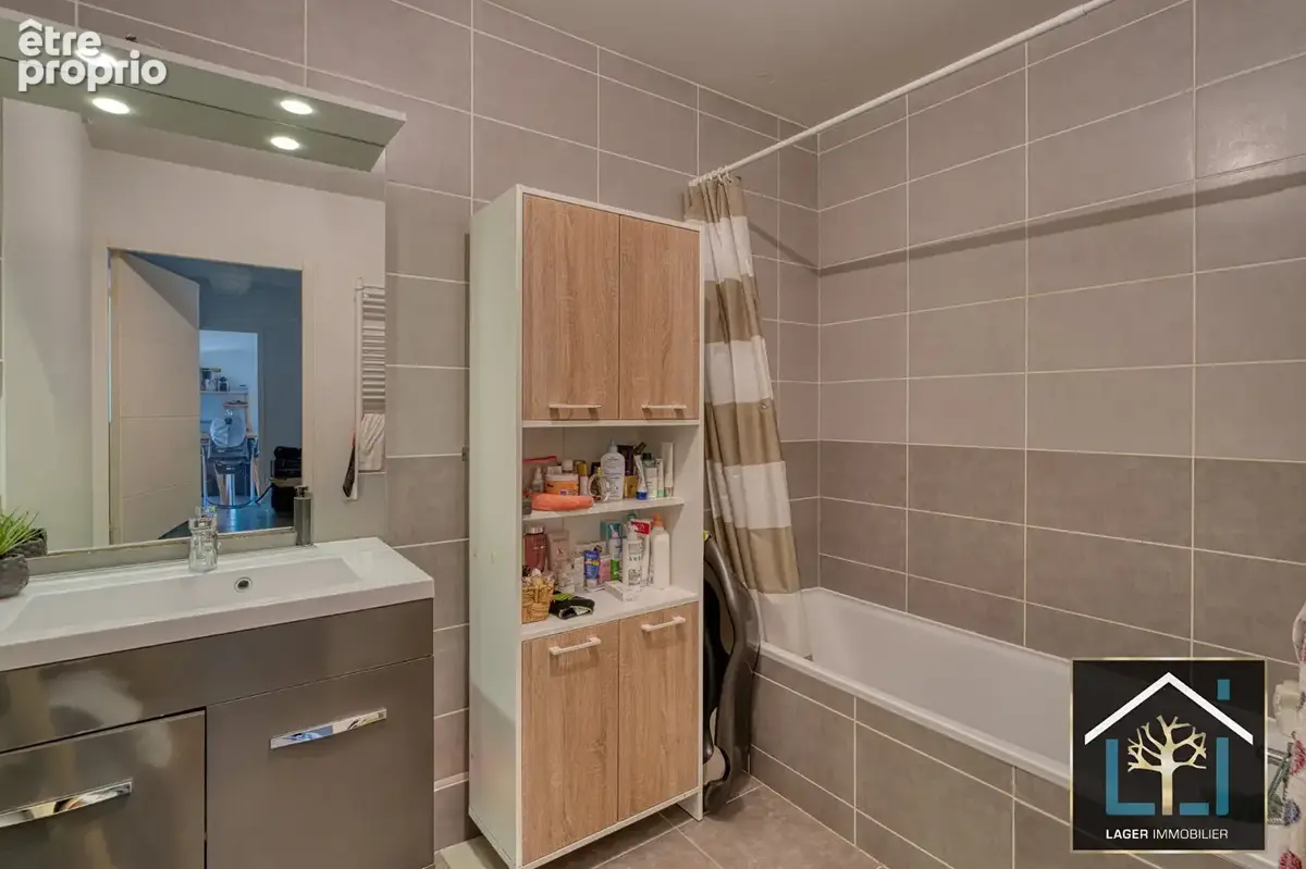 Appartement T3 proche centre Meximieux avec terrasses et 2 places de parking - photo 6