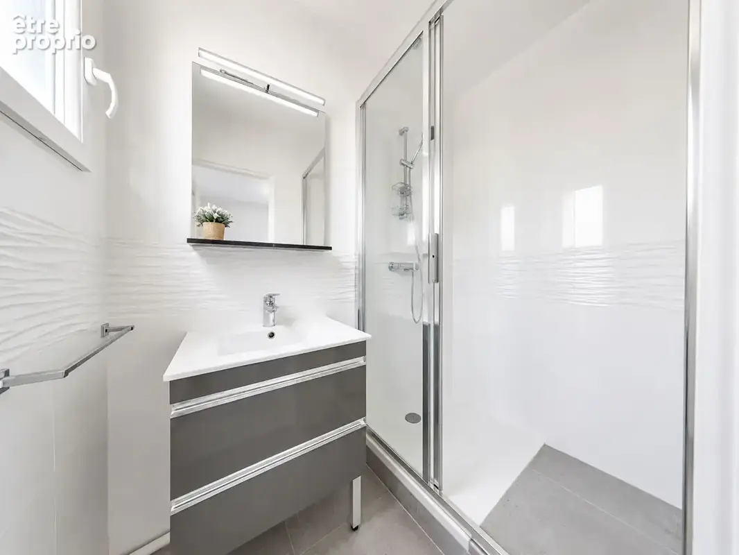 Maison familiale de 209 m² - 4 chambres - Sous-sol total - DPE C - photo 13
