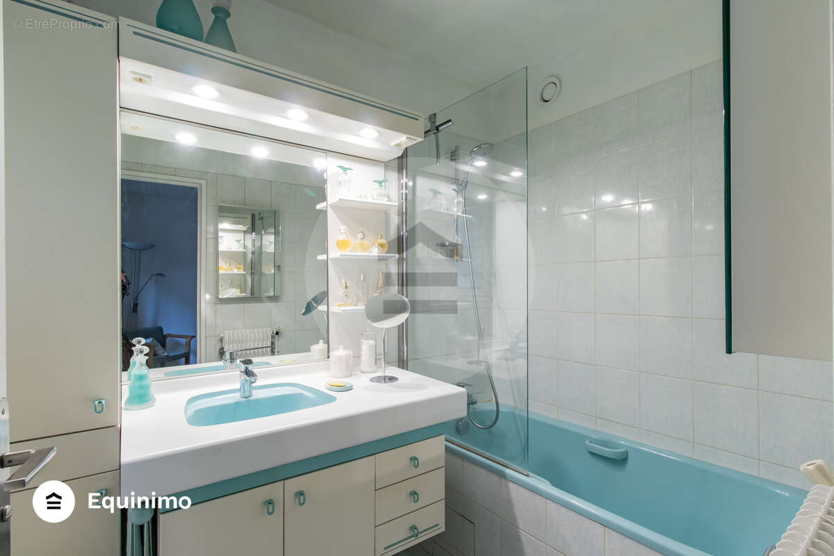 Appartement à PARIS-11E