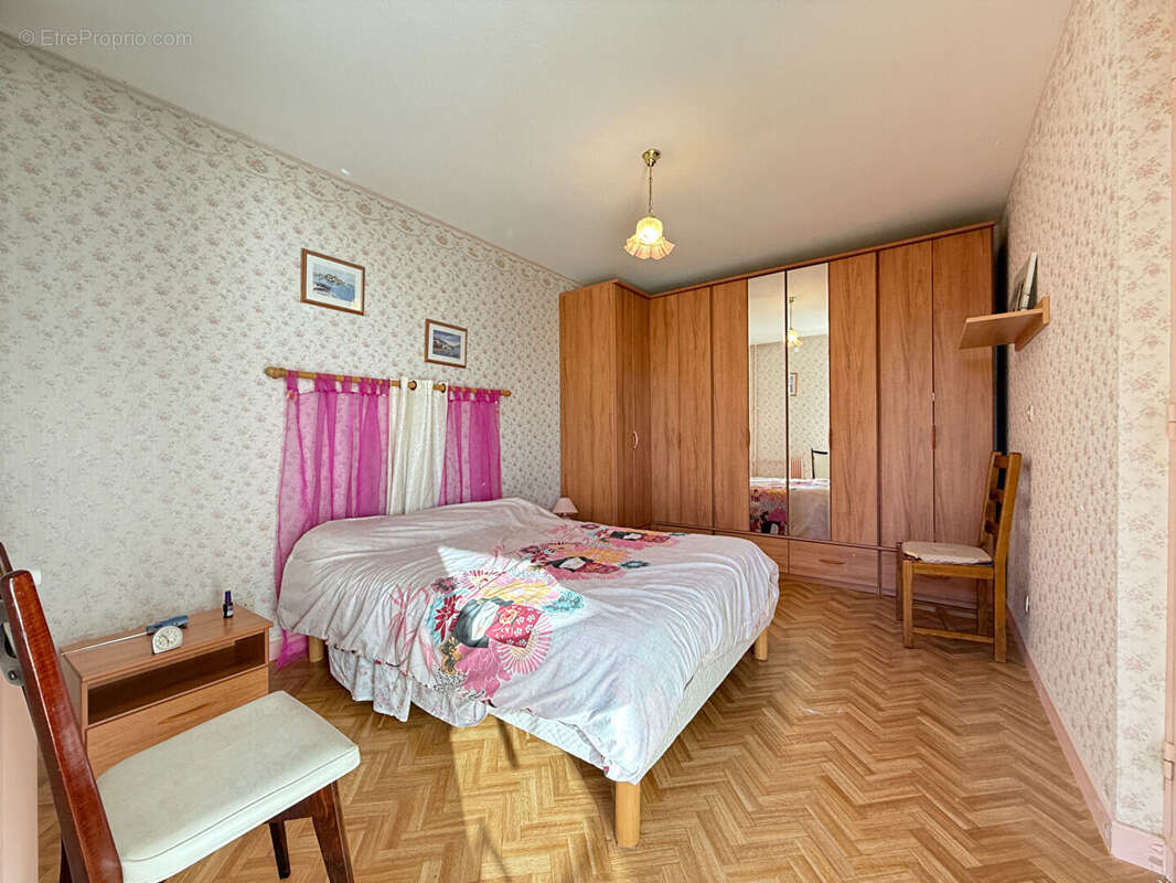 Appartement à LONS-LE-SAUNIER