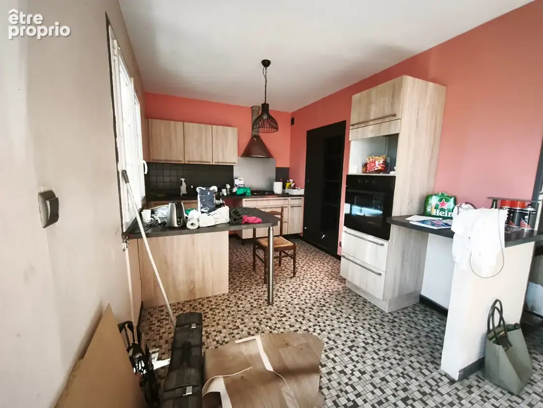 A vendre a saint-eloi pavillon des 's 70 sur sous sol 3 p terrain de  1494 m2 - photo 2