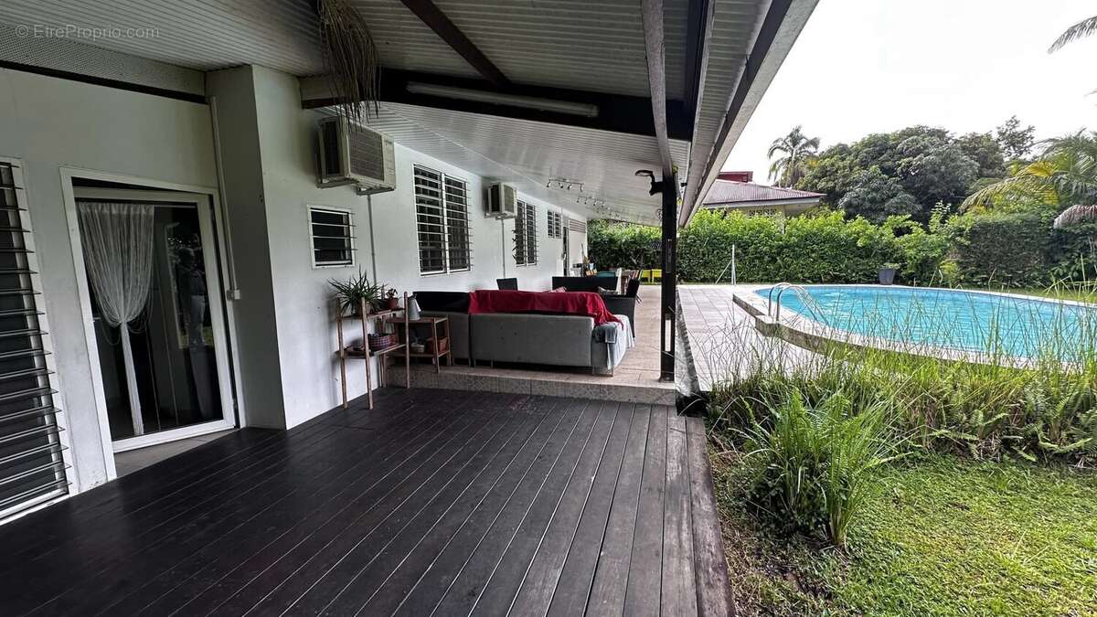 Maison à REMIRE-MONTJOLY