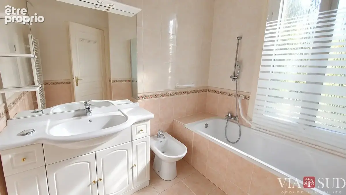 Maison de ville pleine de charme  Quartier Font Neuve à Béziers - photo 8