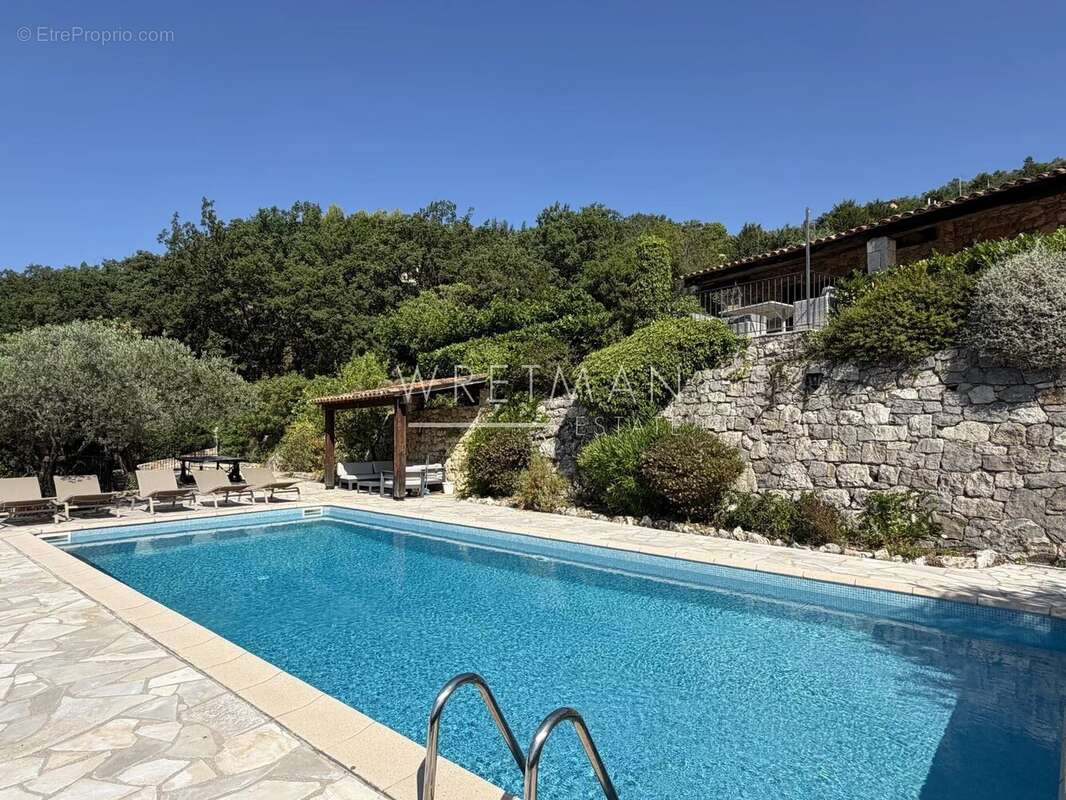 Villa en pierre avec 6 chambres et vue panoramique - SEILLANS - photo 24