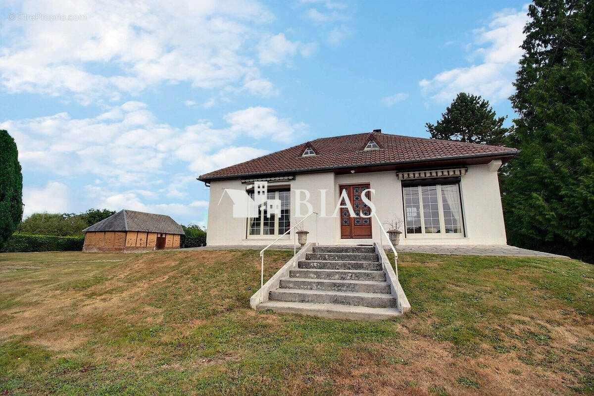Maison à BOURG-ACHARD