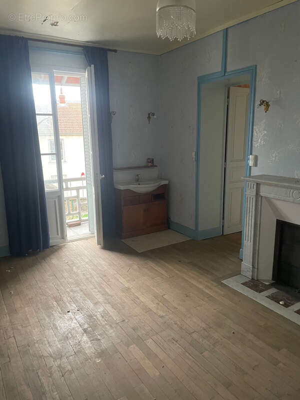 Maison à SAINTE-SAVINE