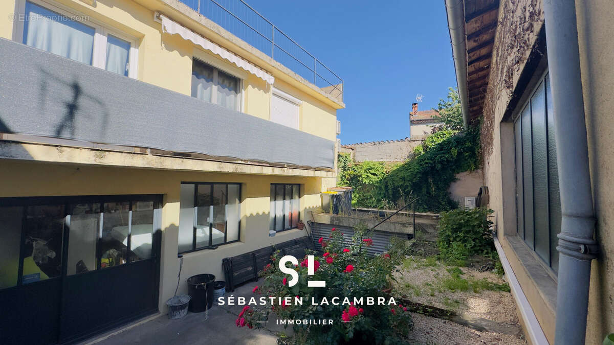Appartement à SAINT-JUERY