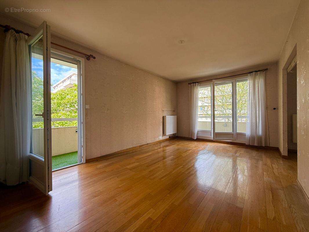 Appartement à HEROUVILLE-SAINT-CLAIR