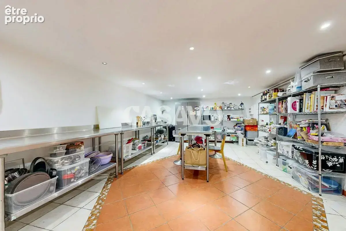 Vente Maison 9 pièces de 330m² - 94120 Fontenay-sous-Bois - photo 15