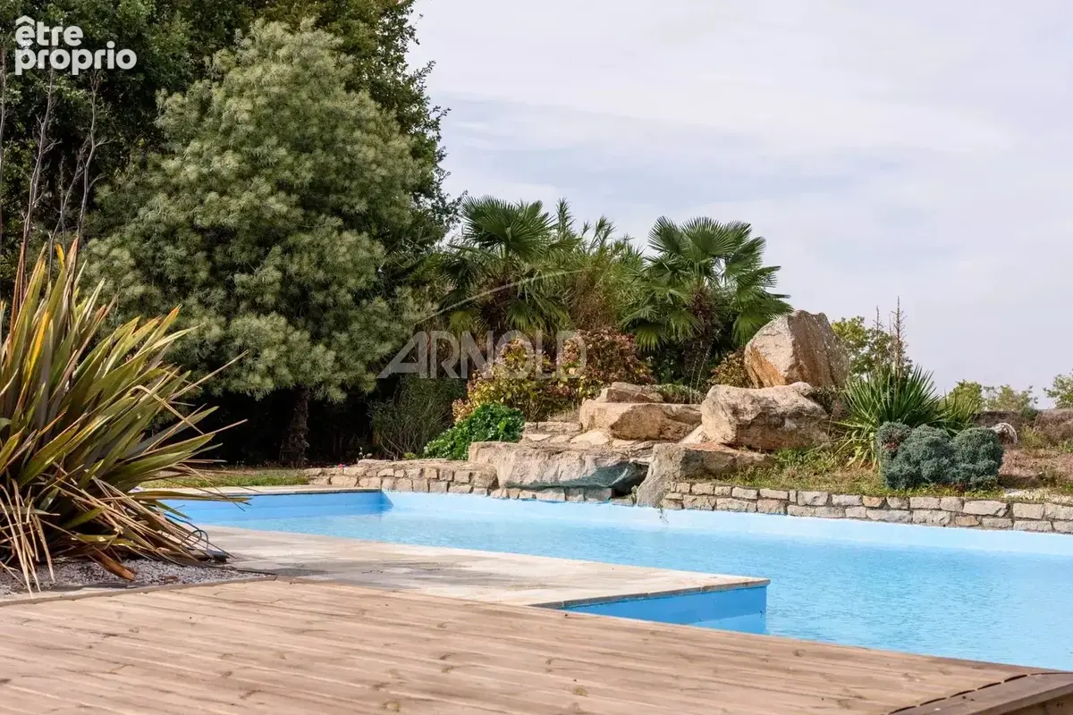 Longère  contemporaine  de  standing  avec  superbe  piscine - photo 2