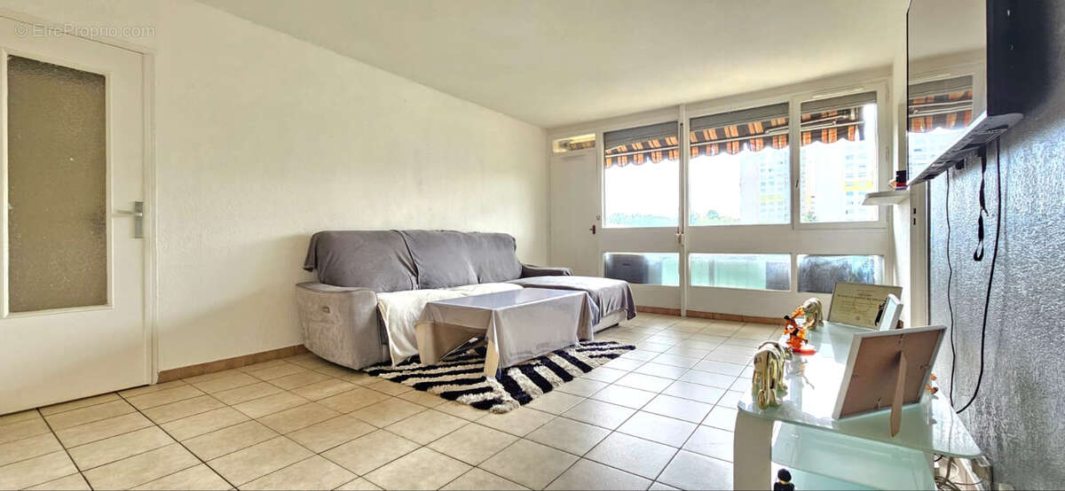 Appartement à BRON