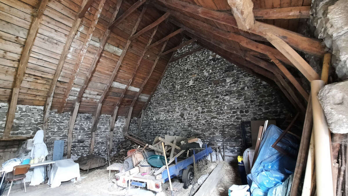 Maison à SAINT-PIERRE-ROCHE