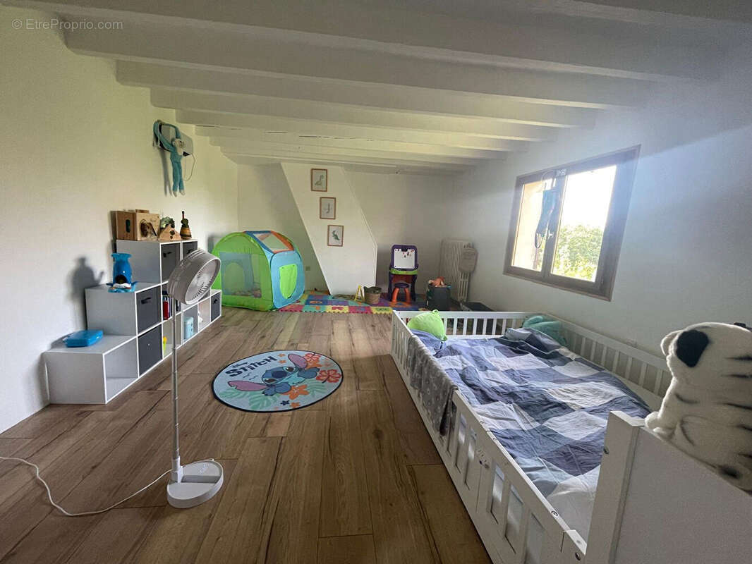 maison classé en C, avec un beau volume+ hangar de 163 m² - photo 8