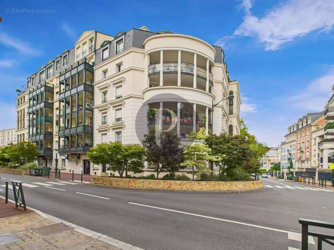 Appartement à LE PLESSIS-ROBINSON