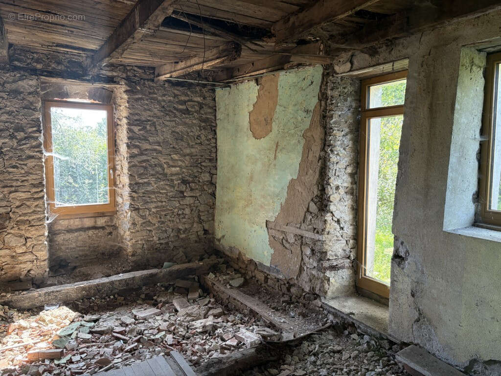 Maison à LAGRAULIERE